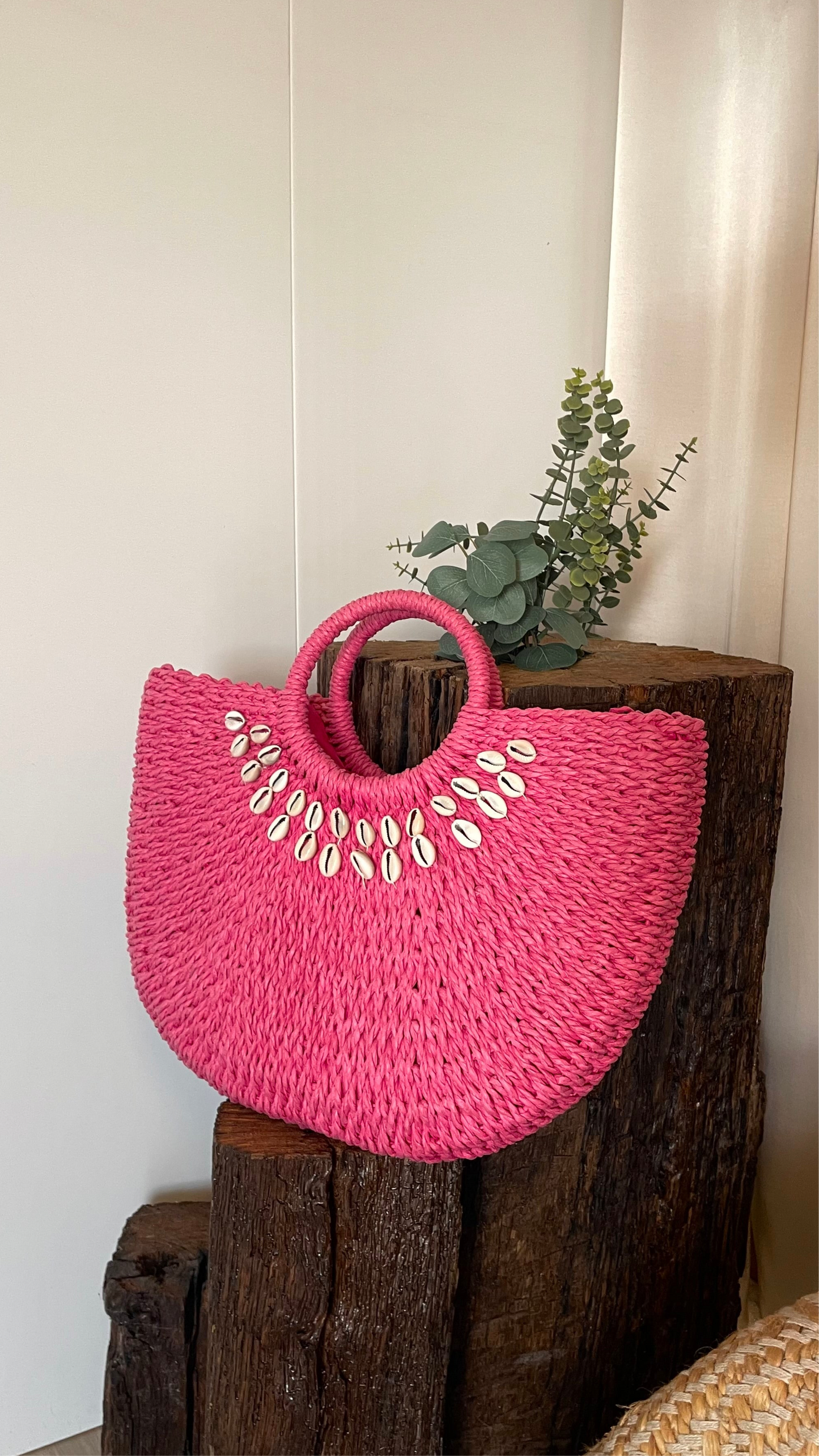Mala Cesta Shells
